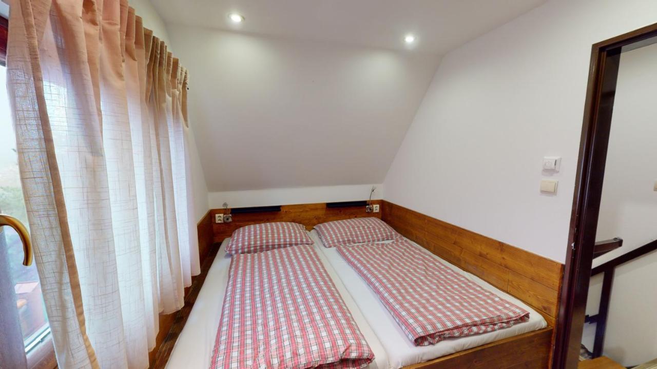 Ride Pub Drienica Apartment Exterior foto