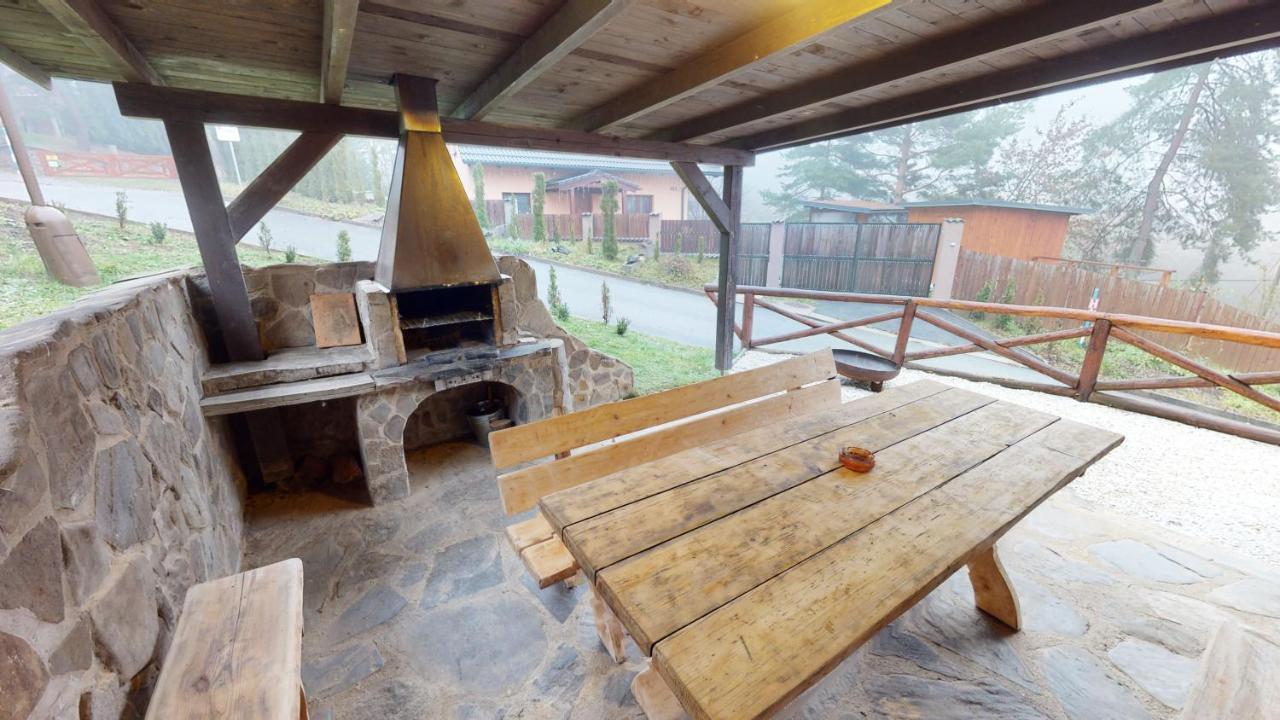 Ride Pub Drienica Apartment Exterior foto