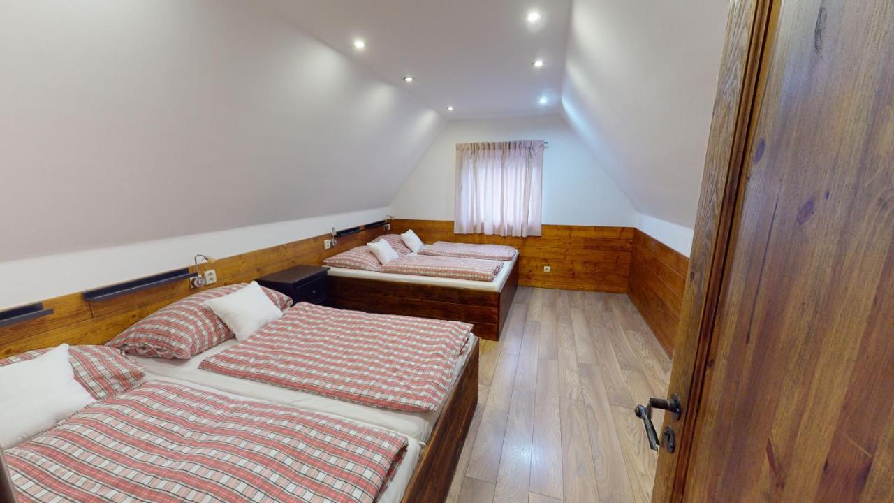 Ride Pub Drienica Apartment Exterior foto