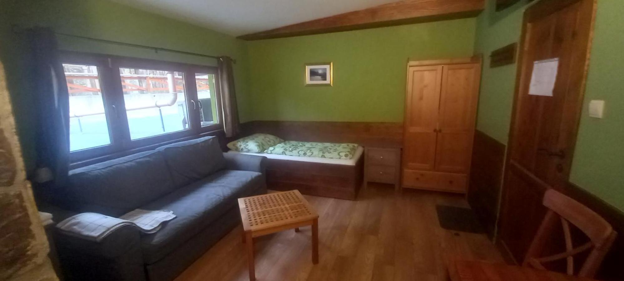 Ride Pub Drienica Apartment Cameră foto